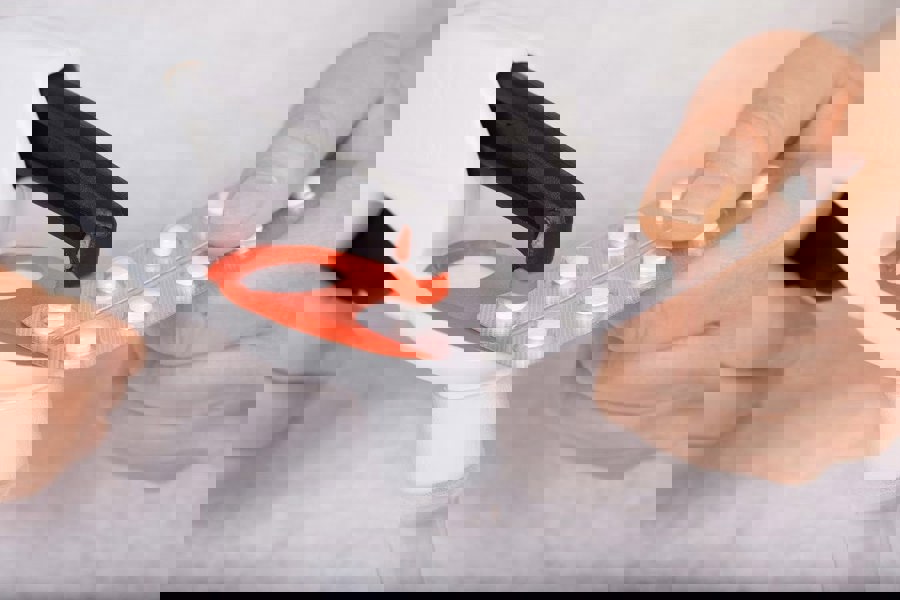 Pivotell Pill Popper & Red Weekly Pill Organiser - aids for Those lacking Dexterity in Their Hands