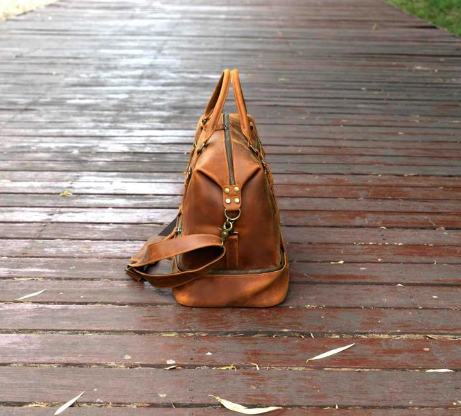 Touri Leather Weekend Bag With Suit Compartment Brown