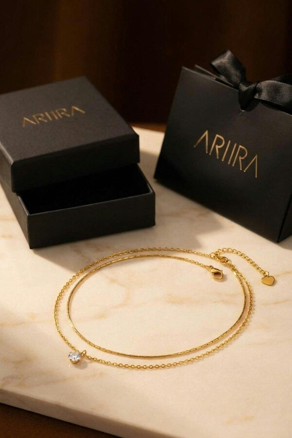 ARIIRA Hara Layered Gold Tone Solitaire Pendant