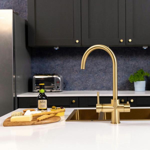 Flode svan | 3 in 1 Instant Boiling Tap | Brushed Brass Finish
