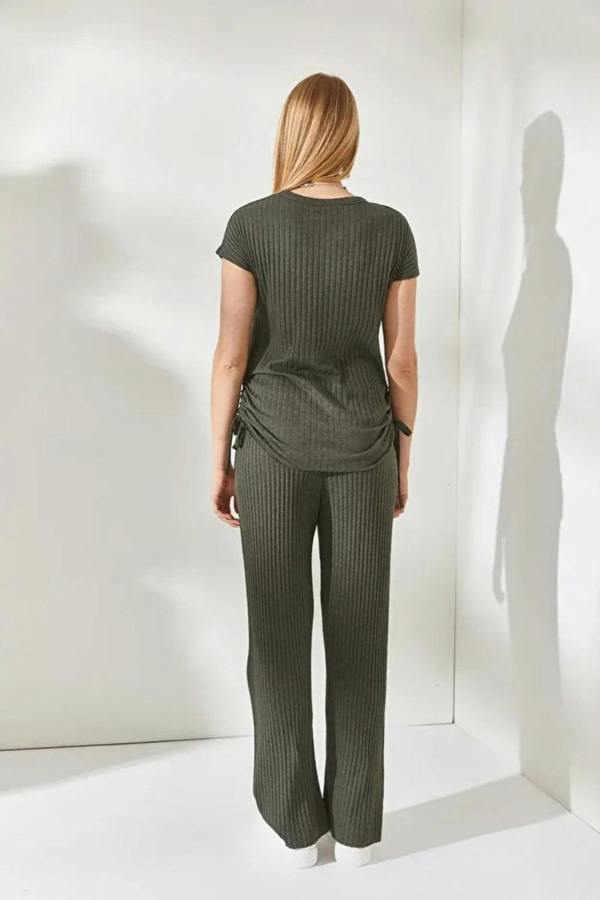 Hoxton Gal 2-Piece Set – Side-Ruched Blouse and Palazzo Pants