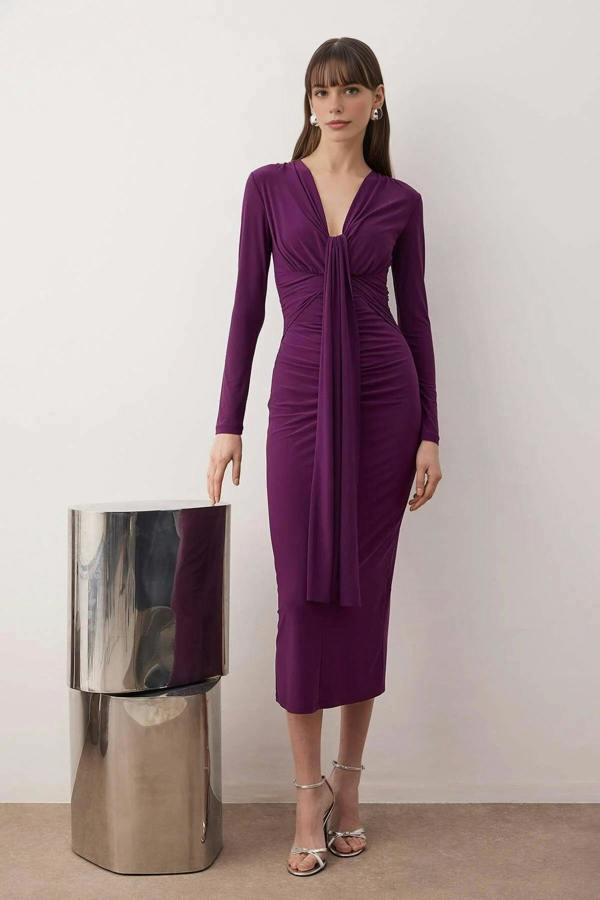 WOVCOR Elegant V-Neck Knit Dress