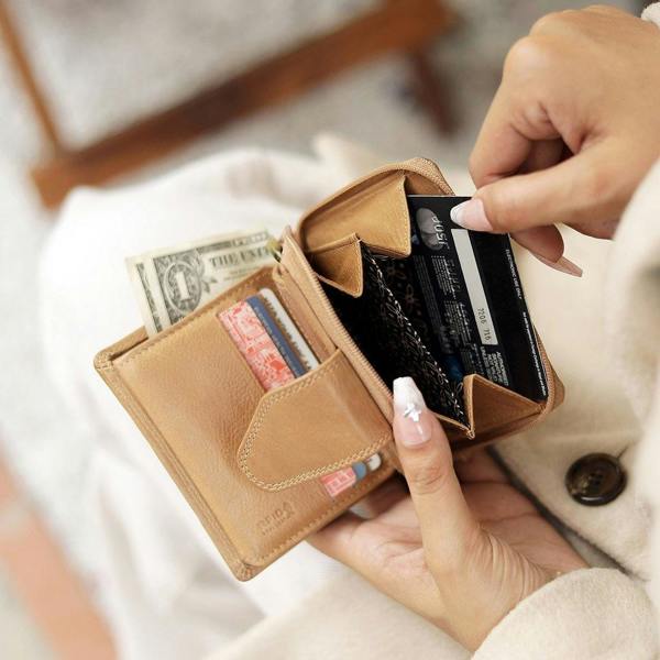 Selena Washed Cancun Leather Purse - Interior zipped coin section