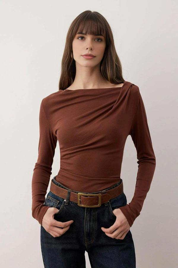 WOVCOR Asymmetrical Neckline Detail Flexible Knit Blouse