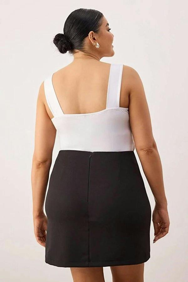 WOVCOR Belt Detail Mini Woven Plus Size Short Skirt