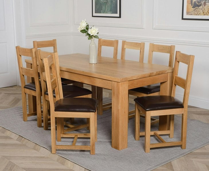 That's Furniture Dakota Large Oak Dining Table with Lincoln Oak Chairs