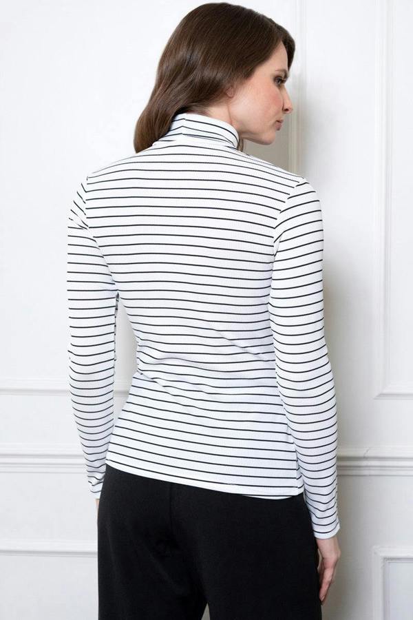 HotSquash Turtle Neck Top
