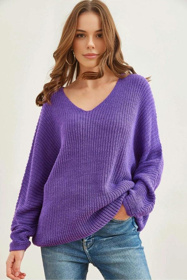Hoxton Gal V-Neck Fisherman’s Rib Knit Oversized Sweater