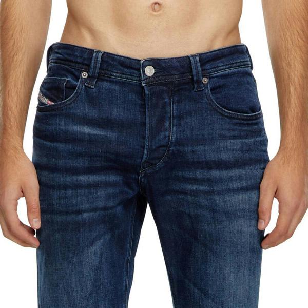 Diesel Larkee-Beex Tapered Jeans