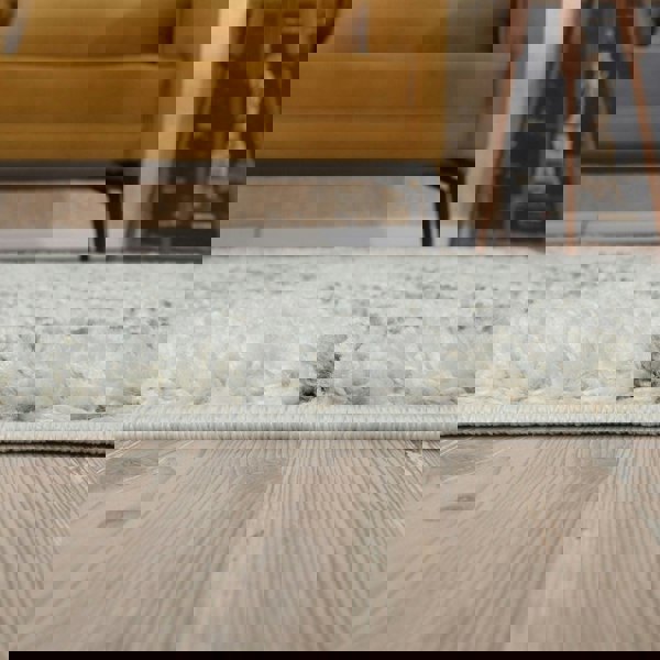 Moroccan Grey Ivory colours rug non-shedding, pet-friendly, and easy to clean