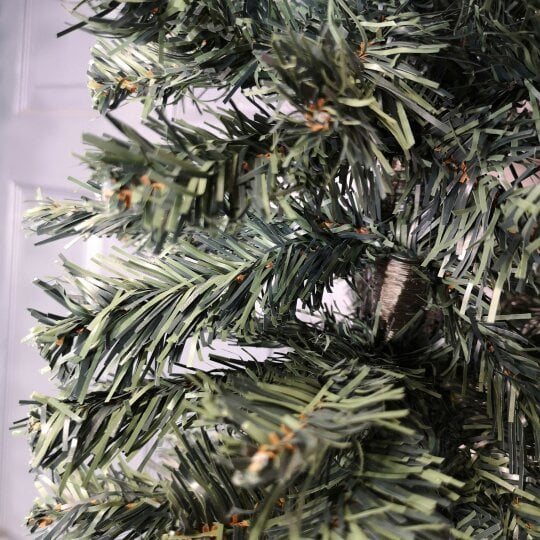 Samuel Alexander 2.4m (8ft) Tall Single Door Indoor Christmas Tree Arch in Green