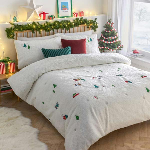 Furn Christmas Together Fleece Embroidered Duvet Cover Set - Snow