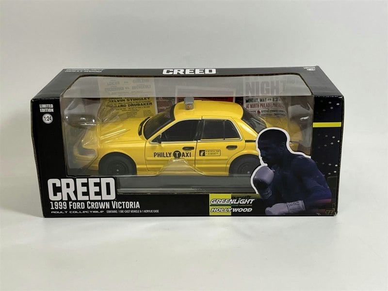 Greenlight CREED 1999 Ford Crown Victoria Philly Taxi 1:24 Scale 84173