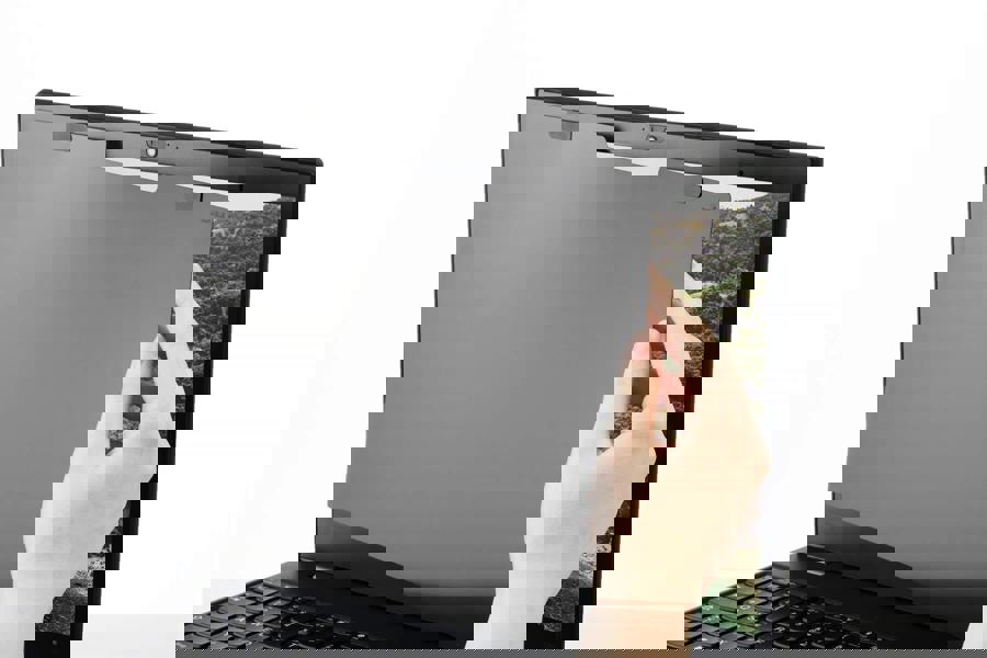 Durable Anti-glare Magnetic Privacy Filter with Blue Light Filter | 16" 16:10