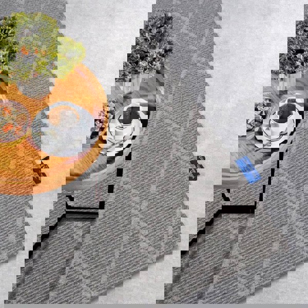 The Rugs Diamond Design Natural Wool Rug | Unique Style