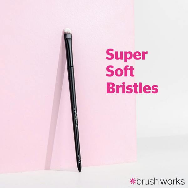 Brushworks No. 17 Carving Brush