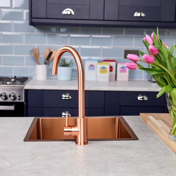 Flode Malaren | Single Lever Kitchen Sink Mixer Tap with Swivel Spout | Swan Neck Design | Rose Copper Finish