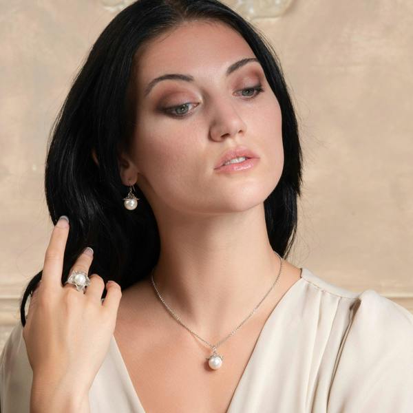 Large Pearl Pendant Necklace for Women - namana.london