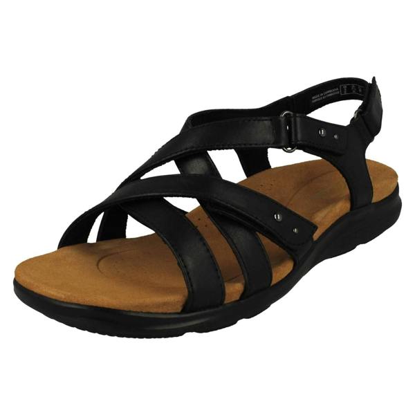 Clarks Ladies Clarks Strappy Cross Detailed Sandals Kitly Go