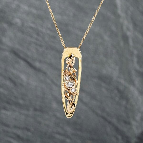 Clogau Second Hand 18ct Two Colour Gold Diamond Clogau Gemstone Pendant & 18 Inch Trace Chain 41142820