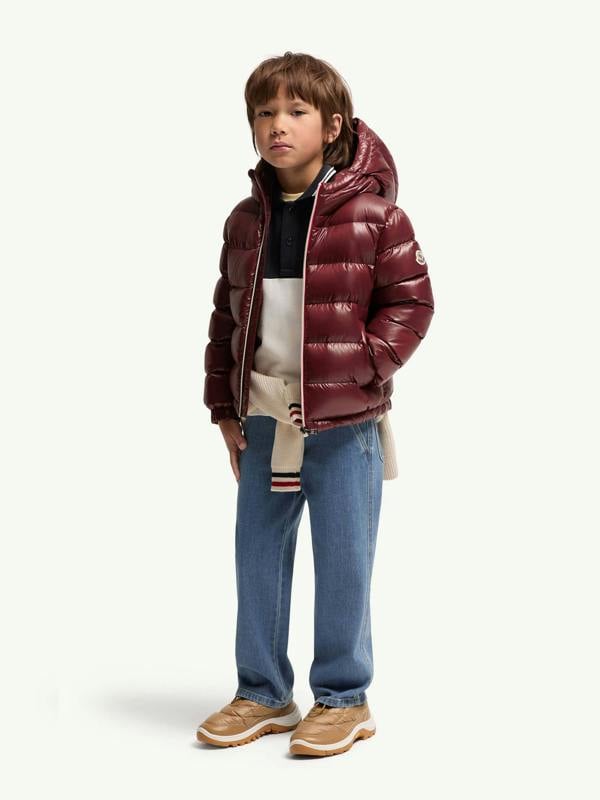 MONA6055_RED_2