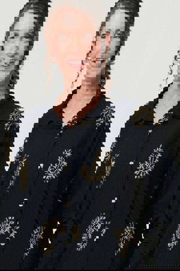 Black | Embroidered 3/4 Turn-Up Sleeve Shirt
