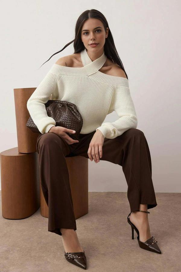 WOVCOR Crop Knit Sweater with Collar Detail