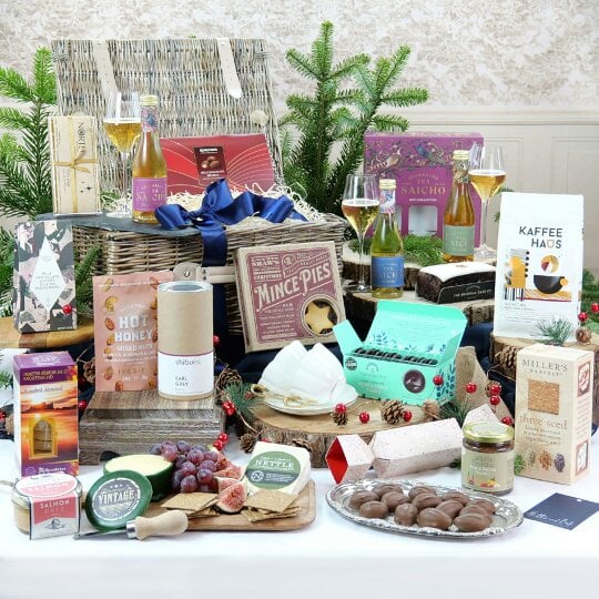 Heather and Bale The Festive Rothley Luxury Tea & Coffee Hamper