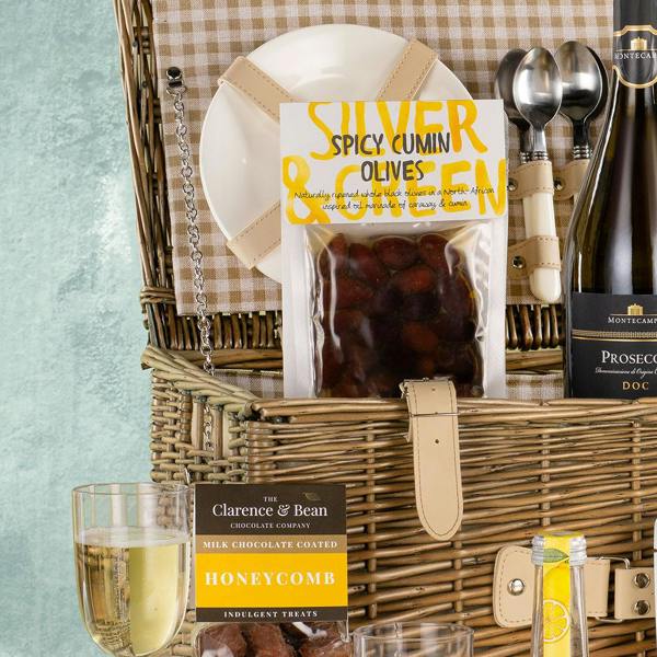 The Perfect Picnic Hamper