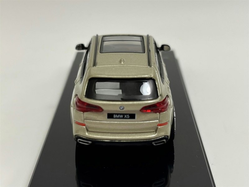 2018 bmw x5 g05 sunstone metallic lhd 1:64 scale paragon 55187