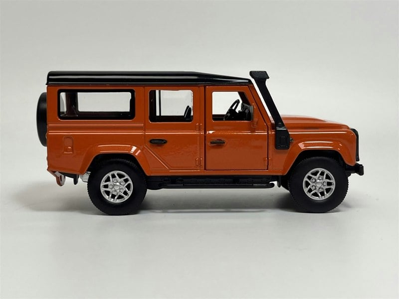 Tayumo Land Rover Defender 110 Tangiers Orange LHD 1:36 Scale LHD Tayumo 36100010