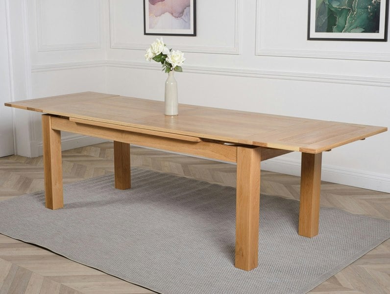 That's Furniture Richmond Solid Oak Extendable Dining Table - 200 to 280cm