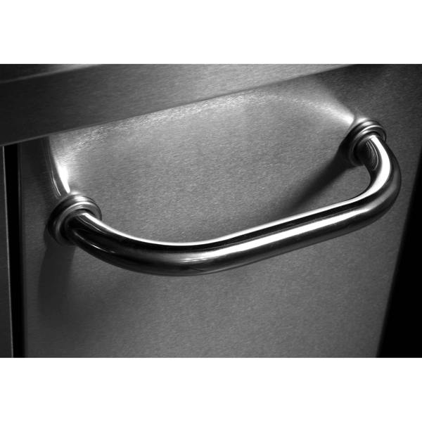 Dellonda DG16 Barbecues Action shot - door - handle