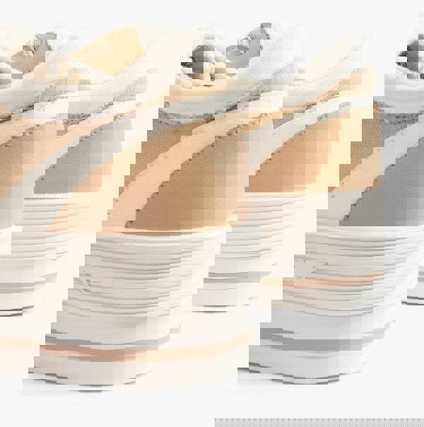 Rocket Dog WINK Womens Trainers Camel Combo