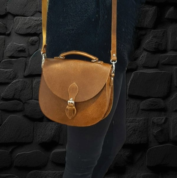 Zatchels Handmade Tannery Leather Saddle Bag - Tan