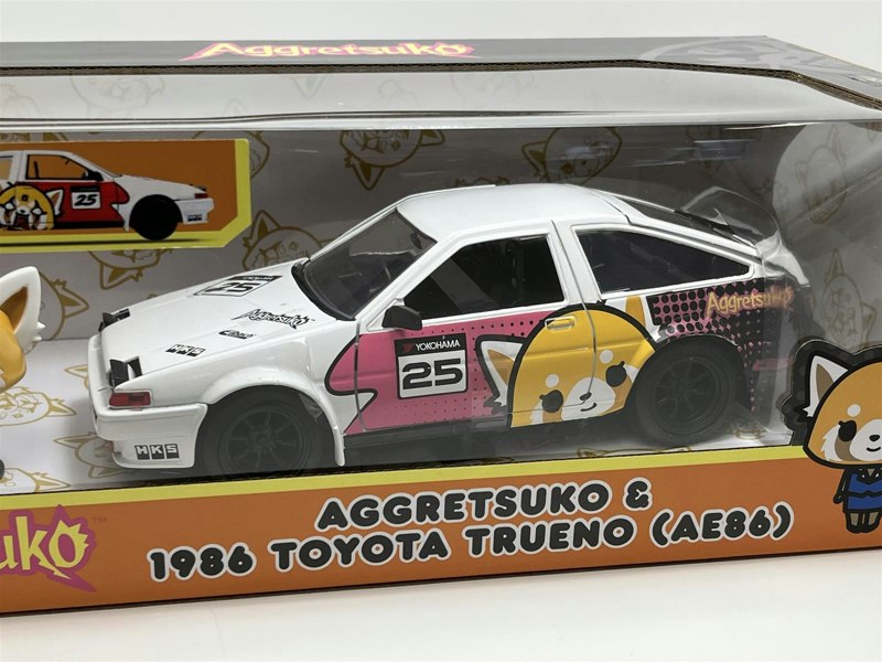 Jada Aggretsuko Figure and 1986 Toyota Trueno AE86 1:24 Scale 33725 253255056