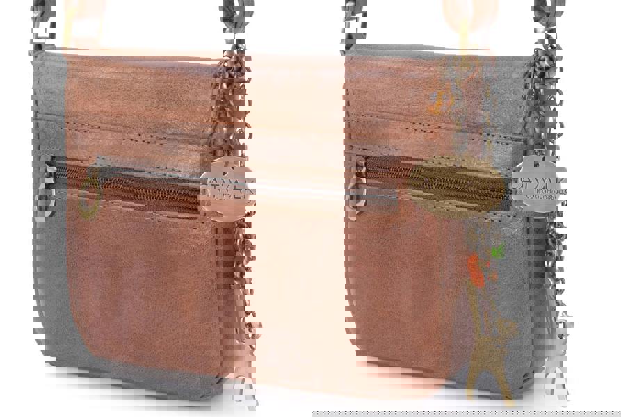 Catwalk Collection Handbags Erin - Crossbody Bag