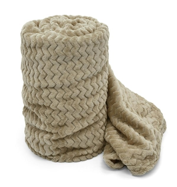 Velosso Moda Ribbed Chevron Super Soft Blanket - 150cm x 200cm