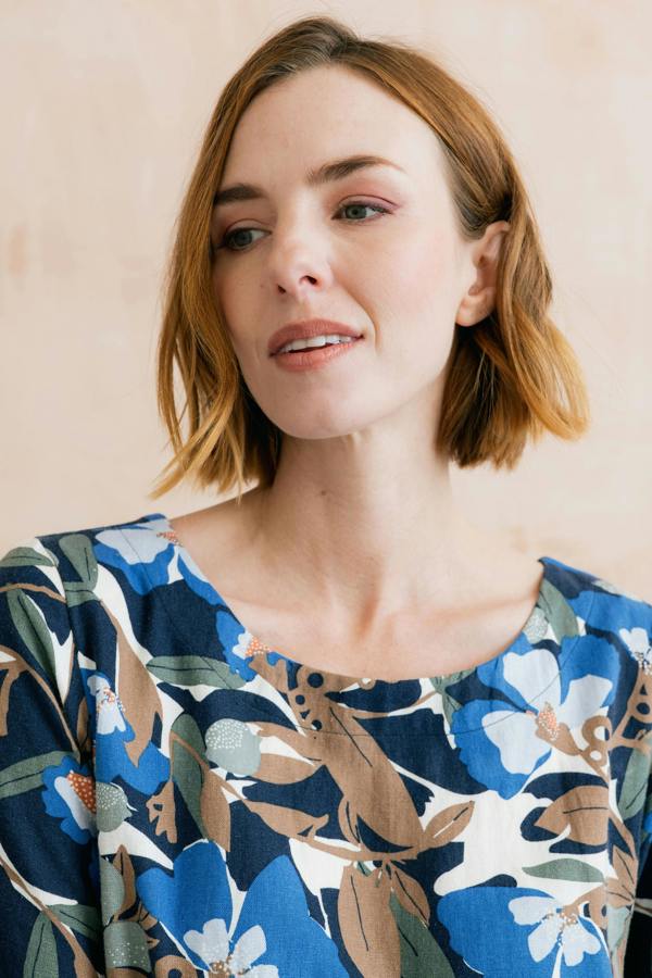 Lily & Me Lakeside Linen Blend Print Top Navy