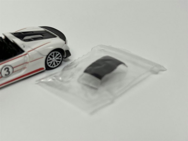 Minichamps Porsche 918 Spyder Salzburg Racing Design 2013 White With Red Stripes 2013 1:87 Minichamps 870062137