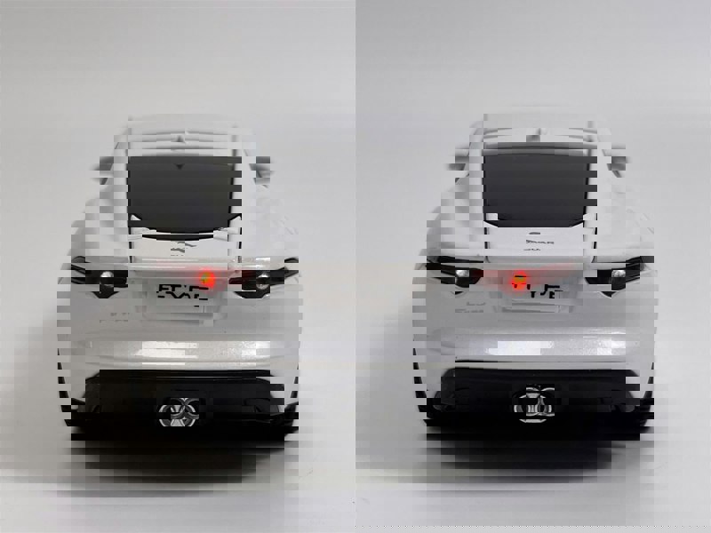 Tayumo Jaguar F Type White LHD 1:32 Scale Light & Sound Tayumo 32110022