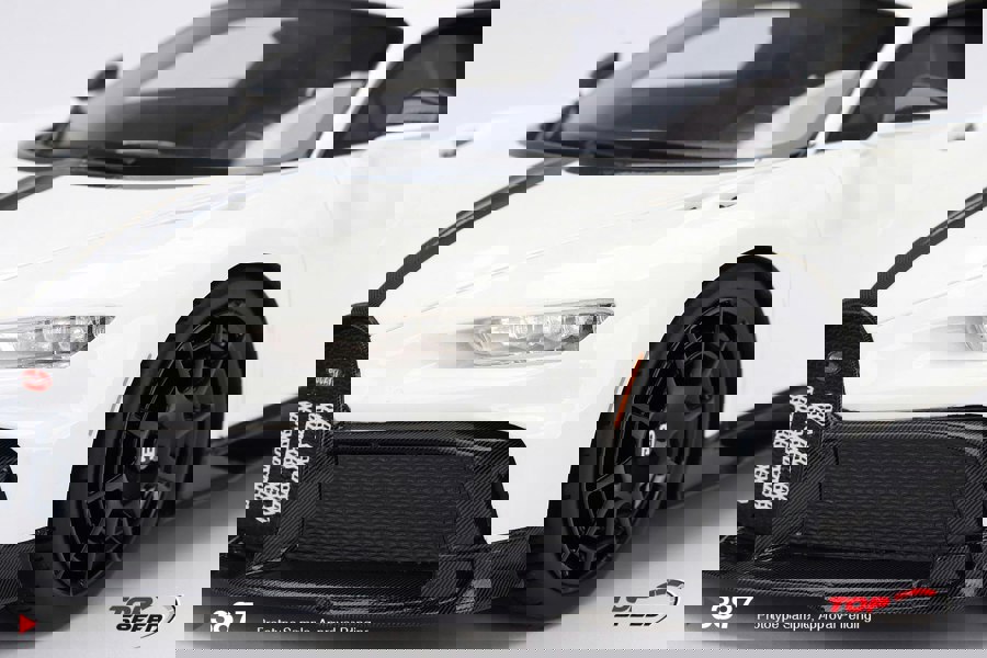 TSM Bugatti Chiron Pur Sport White 1:18 Scale TSM TS0387
