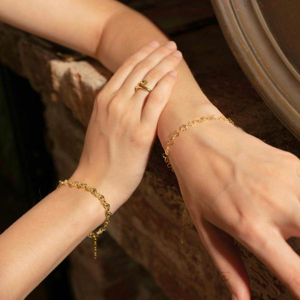 Spero London Floral Cut-Out Textured Link Chain Bracelet