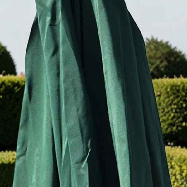 The Garden Marketplace 2.7m Wide Green Garden Parasol Umbrella with Tilt and Crank, 180g Fade Resistant Polyester Canopy with Wind Vent