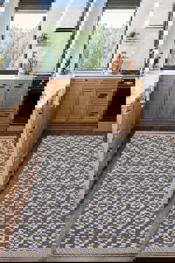 County Genesis Rug Diamond Design – Indoor/Outdoor Use