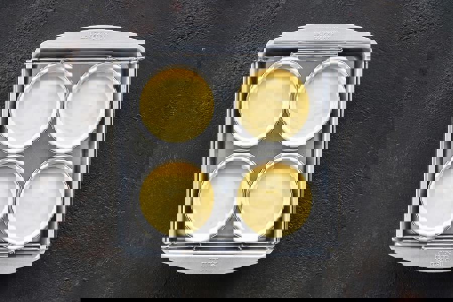 Chicago Metallic Six Piece Creme Brulee Set