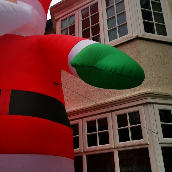 Samuel Alexander GIANT: 20ft (6m) Outdoor Inflatable Lit Christmas Santa with Raised Arm & 28 LEDs
