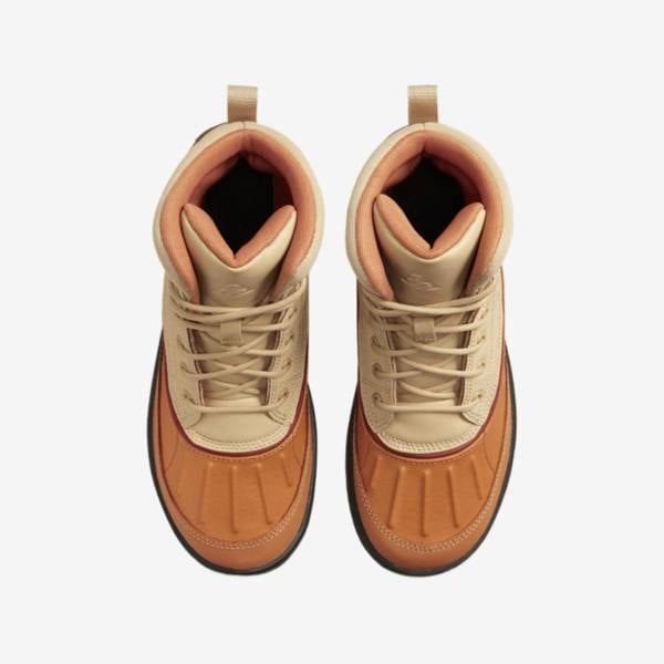 Nike 524872-201 Boots   in  Dark Natural