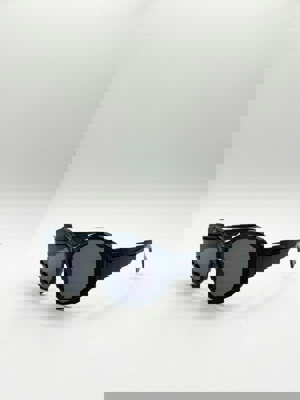 SVNX Angular Cat-Eye Sunglasses in Black