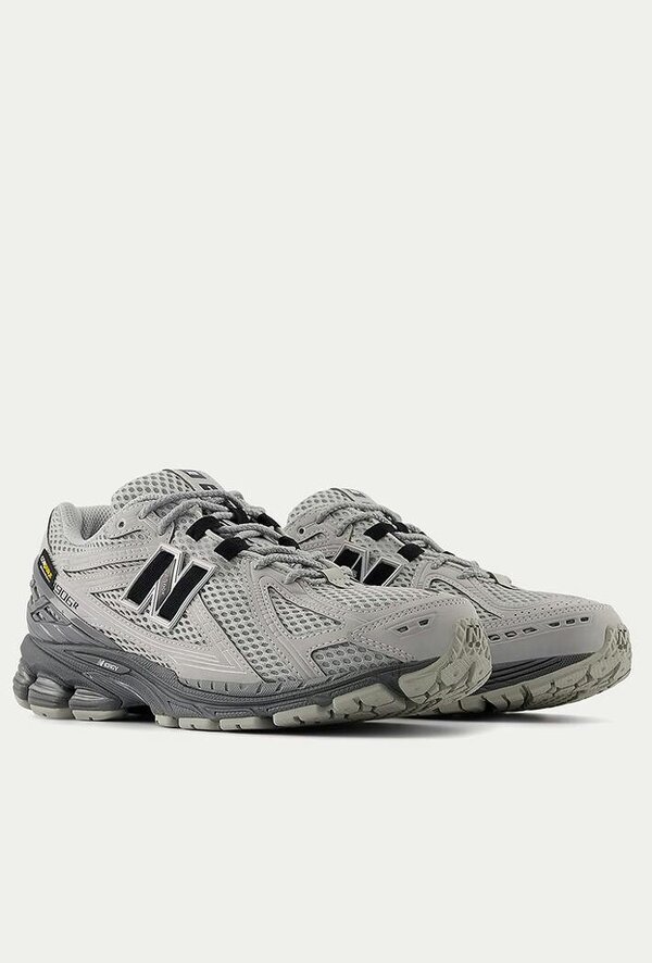New Balance 1906R Trainers